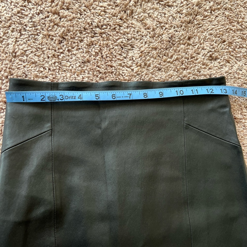 New leather skirt - Picture 4 of 10